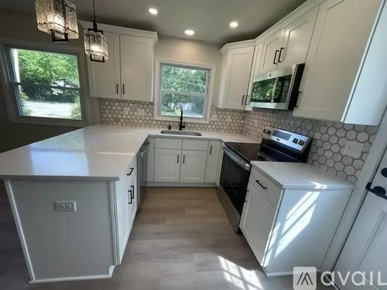 5910 Teakwood Dr Unit Greendale Apartment for rent in Greendale, WI
