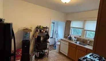2 of 9 S 3rd Ave House for rent in Highland Park, NJ