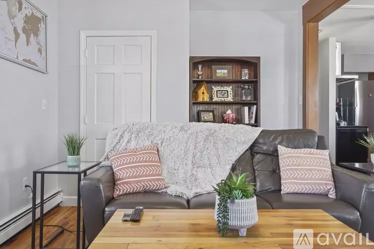 372 Broadway, Unit 4 Apartment for rent in South Portland, ME