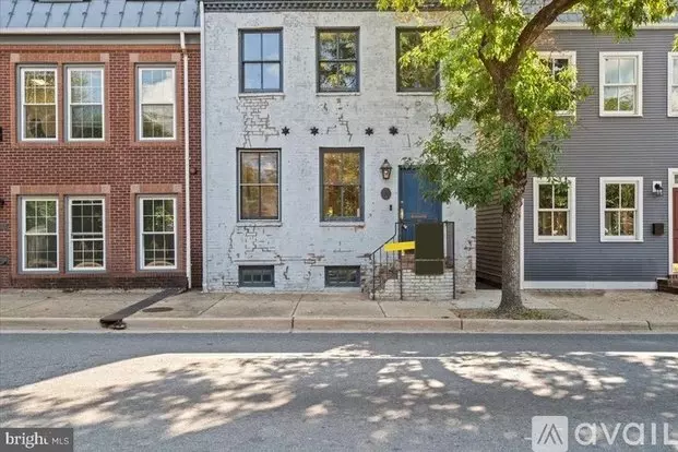 214 S Henry St Unit 214B Apartment for rent in Alexandria, VA 214 S Henry St Unit 214B Apartment for rent in Alexandria, VA