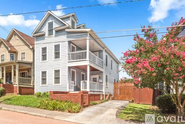 132 Crumley St SE Apartment for rent in Atlanta, GA