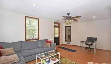 3 of 8 987 Riverside Dr Unit A Apartment for rent in Thompson, CT