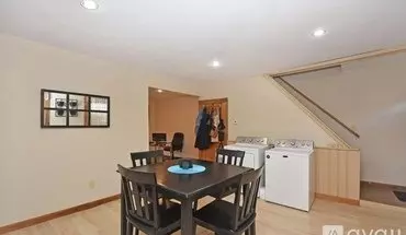 5 of 8 987 Riverside Dr Unit A Apartment for rent in Thompson, CT