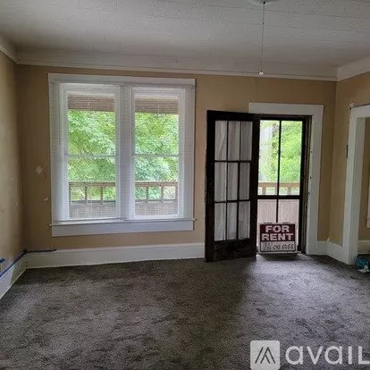 338 SE Jackson St Unit Roseburg Apartment for rent in Roseburg, OR