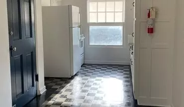 2 of 9 1011 Short Rd Unit 4 Apartment for rent in Kalamazoo, MI