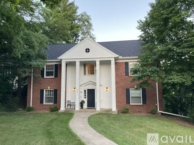 1011 Short Rd Unit 4 Apartment for rent in Kalamazoo, MI