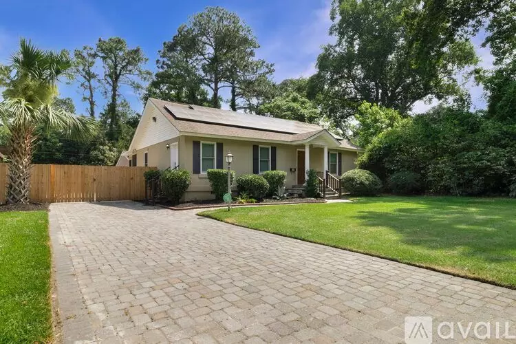 402 E 64th St House for rent in Savannah, GA