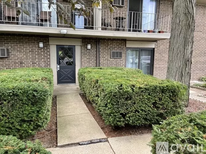 104 E Bailey Rd Unit 1C Apartment for rent in Naperville, IL