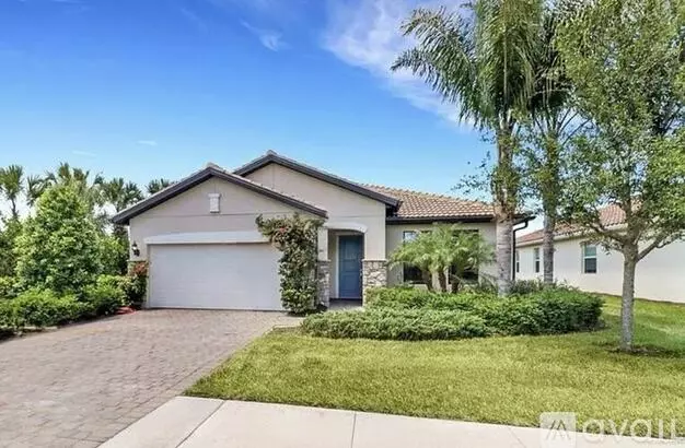 2071 Parson St Apartment for rent in Naples, FL