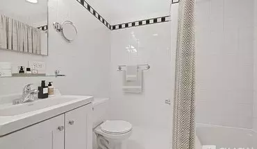 2 of 8 70 W 36th St Unit 5 Apartment for rent in New York, NY