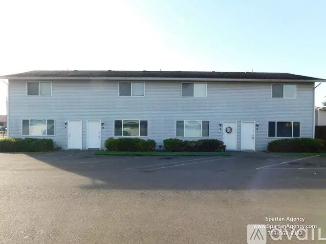 15711 63rd St Ct Unit D E Apartment for rent in Sumner, WA