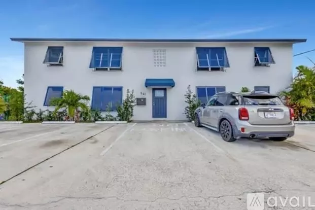 541 Blue Heron Blvd Apartment for rent in Riviera Beach, FL