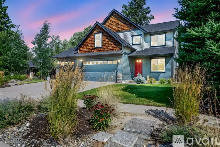 2956 NW Chardonnay Ln House for rent in Bend, OR