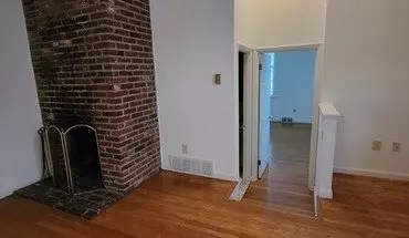 2 of 8 417 S Juniper St Unit 1F Apartment for rent in Philadelphia, PA