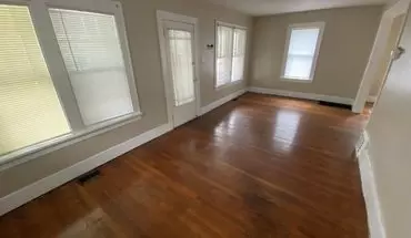 3 of 9 1110 Clover St House for rent in South Bend, IN