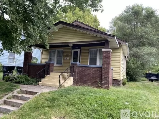 1110 Clover St Apartment for rent in South Bend, IN