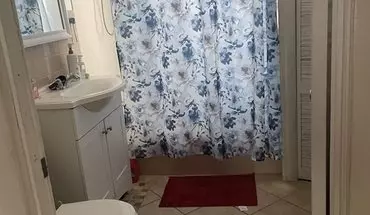 2 of 5 20 Dover St Unit 2nd Apartment for rent in Hartford, CT