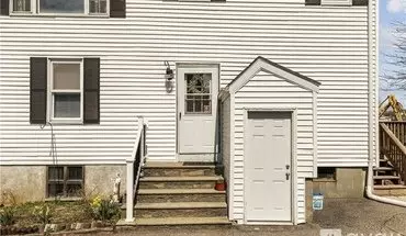 2 of 9 17 Easterbrooks Ave Unit 2 Apartment for rent in Bristol, RI