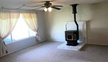 4 of 20 2424 53rd Ave SW House for rent in Albany, OR
