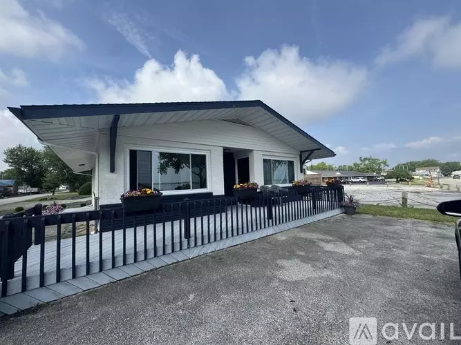 1405 W Cherokee Trl House for rent in Sandusky, OH