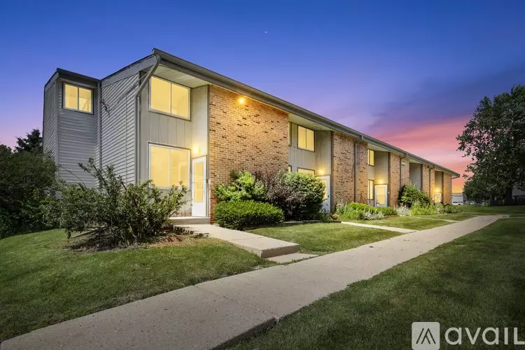 1434 Big Bend Rd Unit A Apartment for rent in Waukesha, WI