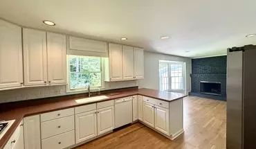 4 of 16 5599 Bend Creek Rd House for rent in Dunwoody, GA