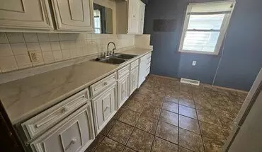 4 of 17 226 4th St E House for rent in Milan, IL