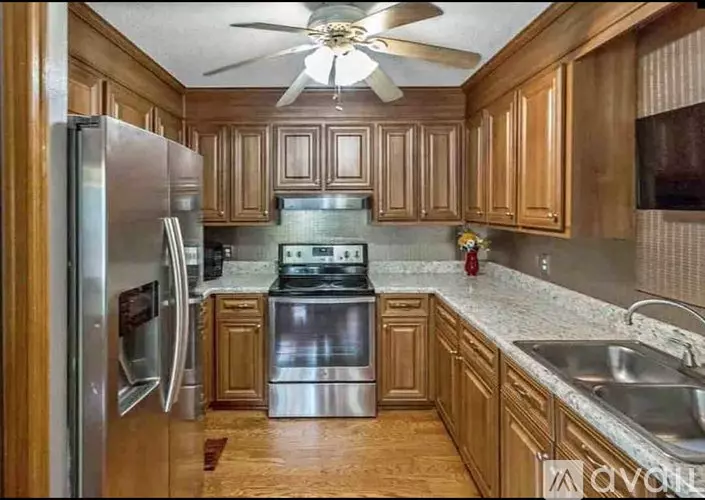 100 Pear Tree Cir House for rent in Hopkins, SC