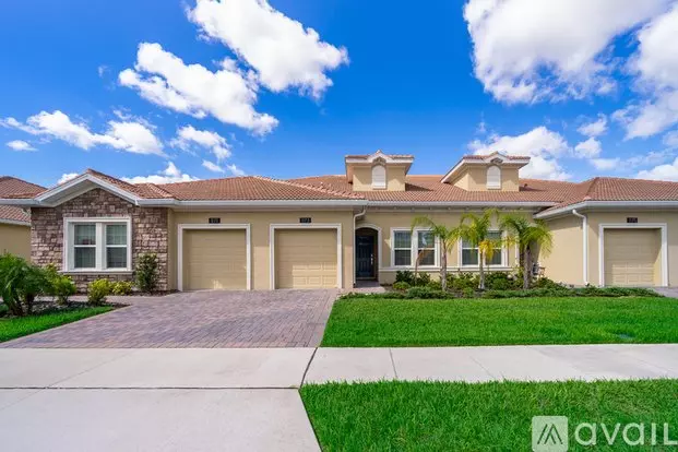 1173 Trappers Trail Loop Apartment for rent in Four Corners, FL