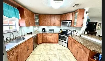 5 of 14 660 W 70 Pl House for rent in Hialeah, FL