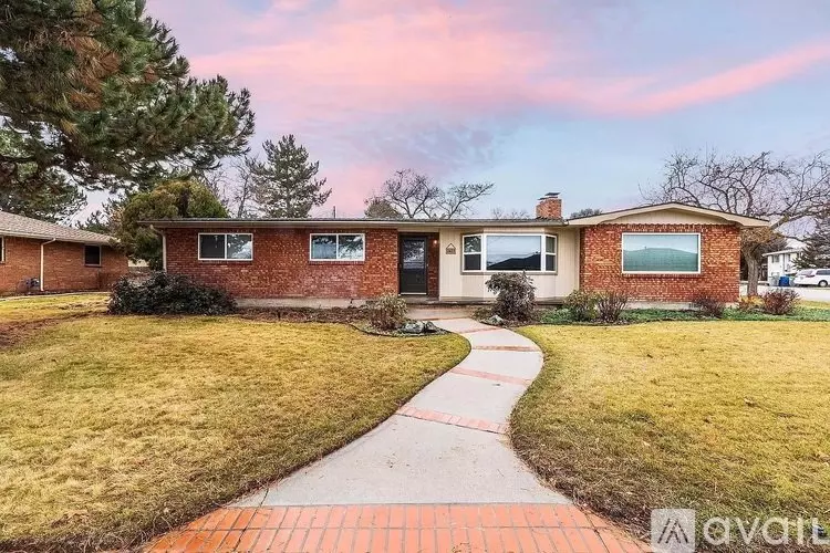 3411 W Hillcrest Dr House for rent in Boise, ID