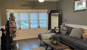2 of 19 4858 W Gunnison St Unit 1 Apartment for rent in Chicago, IL