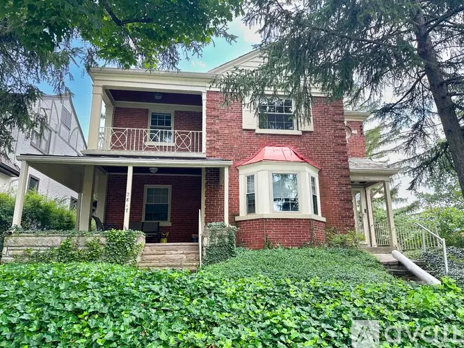 2817 Victoria Ave Unit 1 Apartment for rent in Cincinnati, OH