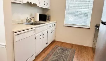 5 of 13 2817 Victoria Ave Unit 1 Apartment for rent in Cincinnati, OH