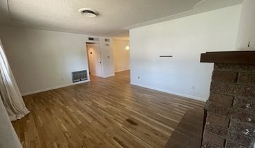 2117 Deerfield Ave Apartment for rent in Redding, CA