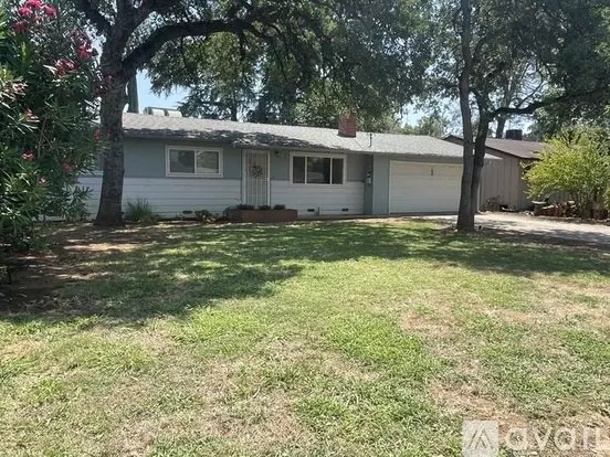 2117 Deerfield Ave Apartment for rent in Redding, CA