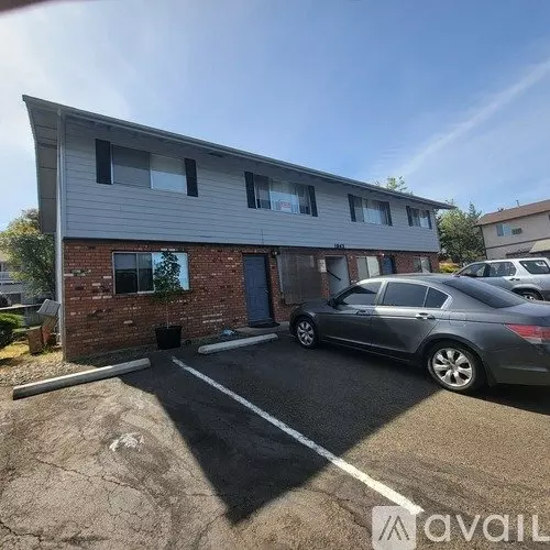 1043 Lookingglass Rd Unit 4 Apartment for rent in Roseburg, OR