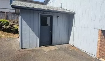 2 of 8 1043 Lookingglass Rd Unit 4 Apartment for rent in Roseburg, OR