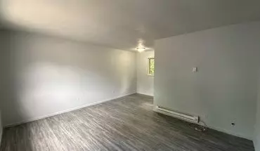 3 of 9 1227 Clarence St Unit 5 Apartment for rent in Danville, IL