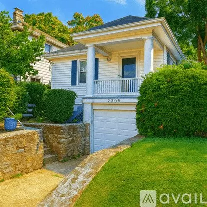 2305 Glenside Ave Apartment for rent in Cincinnati, OH