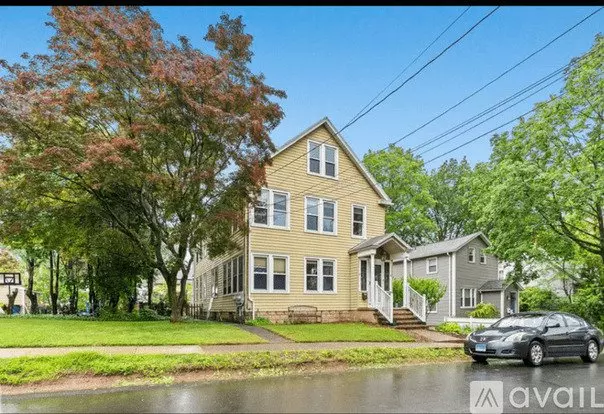 43 Russell St Unit Upstairs Apartment for rent in Hamden, CT 43 Russell St Unit Upstairs Apartment for rent in Hamden, CT