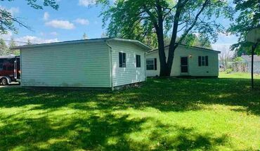 1956 Orange Grove Ave Apartment for rent in Gaylord, MI
