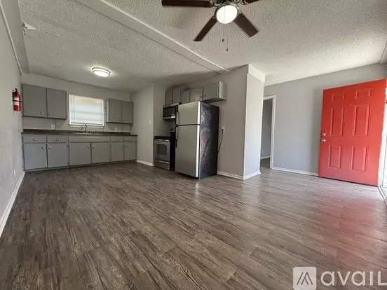 321 Blanks St Unit 10 Apartment for rent in Seguin, TX