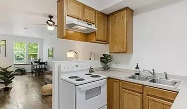 5 of 9 121 SE 8th Ave Unit 121 Apartment for rent in Hillsboro, OR