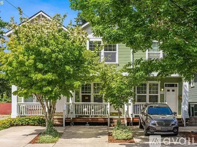 121 SE 8th Ave Unit 121 Apartment for rent in Hillsboro, OR