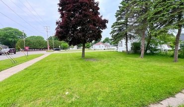 307 Groveland St Apartment for rent in Boyne City, MI