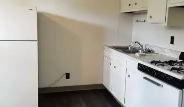 4 of 9 5837 Nicholson St Unit 3 Apartment for rent in Pittsburgh, PA