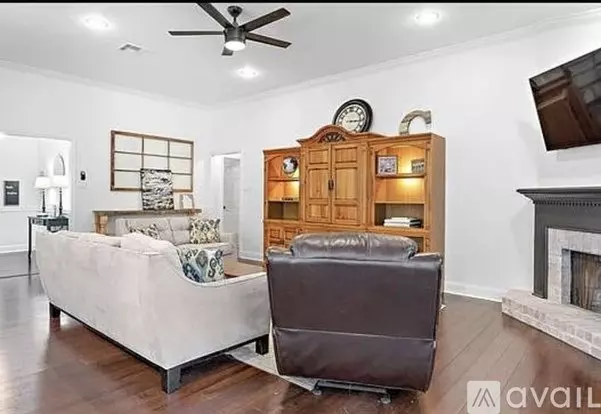 2159 Rue Pickney Apartment for rent in Mandeville, LA