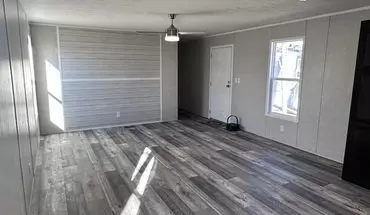 4 of 11 210 12 Th St House for rent in Clay Center, KS
