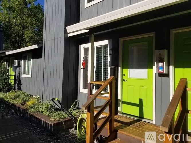 2518 SE Nehalem St Unit 2518 Apartment for rent in Portland, OR